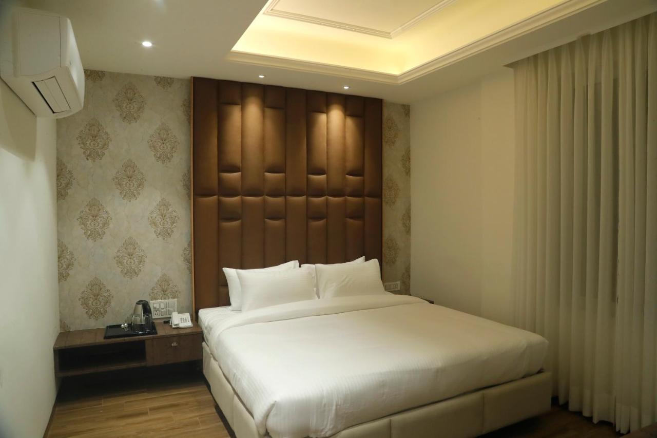 Dayal Hotel 우나 외부 사진
