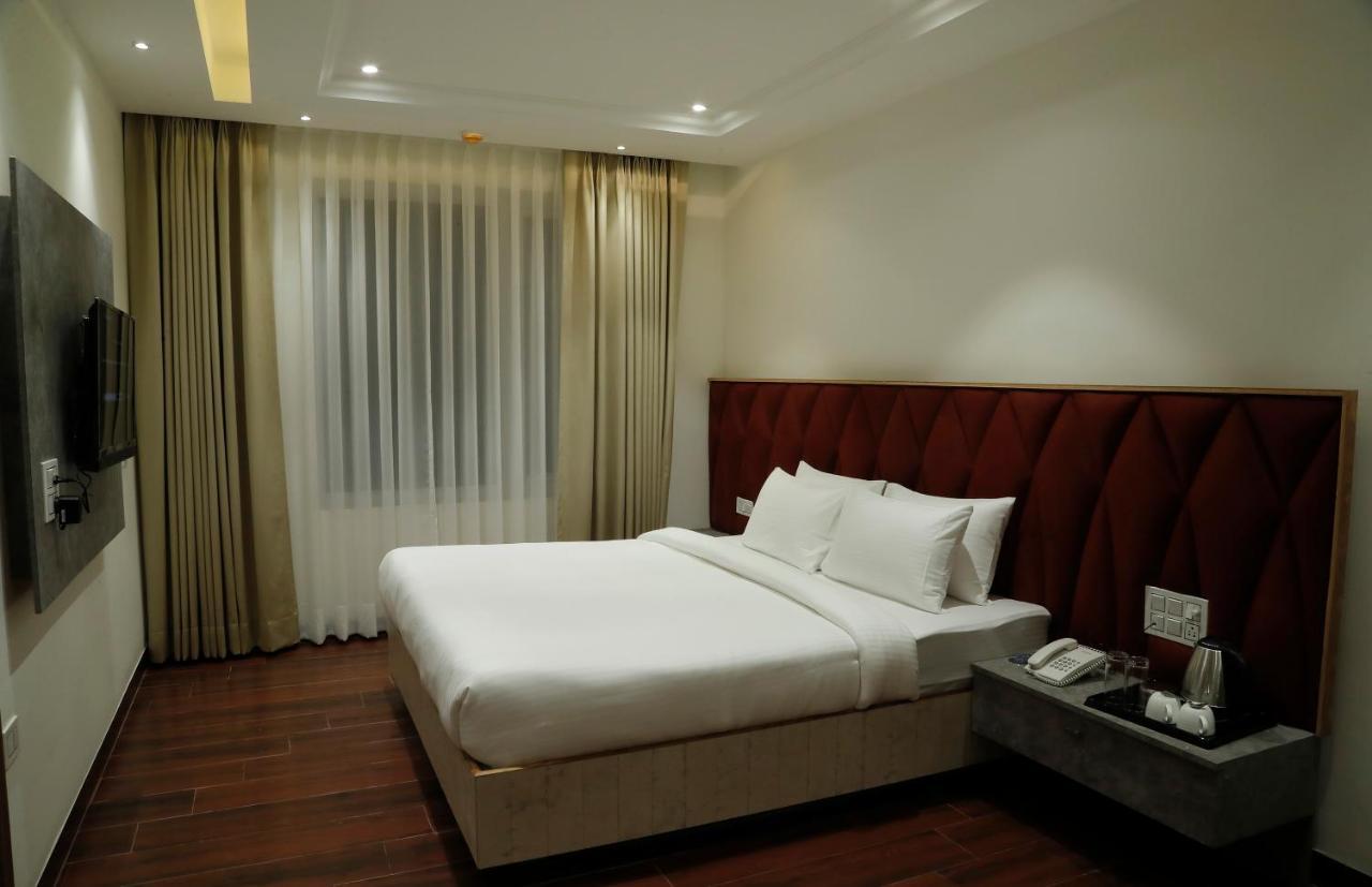 Dayal Hotel 우나 외부 사진