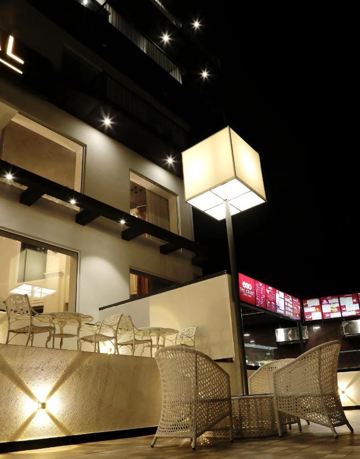 Dayal Hotel 우나 외부 사진